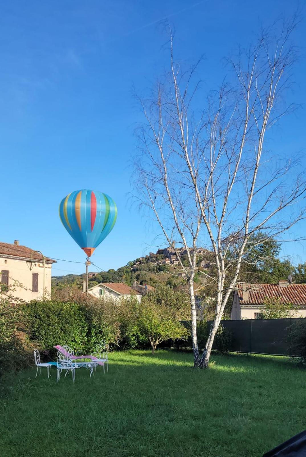 La Jolie Vue Et La Maison De La Tour- Cordes-Sur-Ciel Les Cabannes  外观 照片