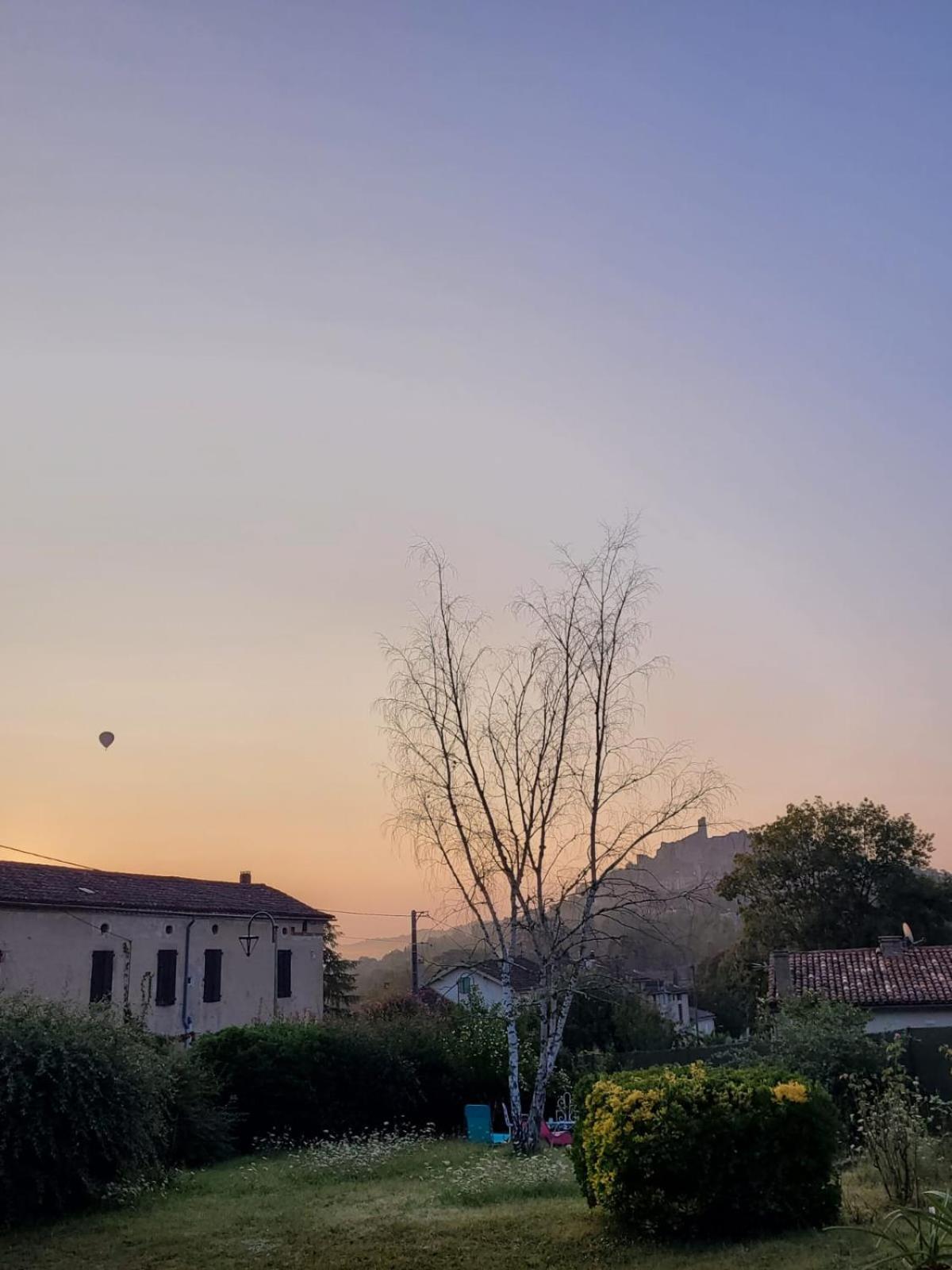 La Jolie Vue Et La Maison De La Tour- Cordes-Sur-Ciel Les Cabannes  外观 照片